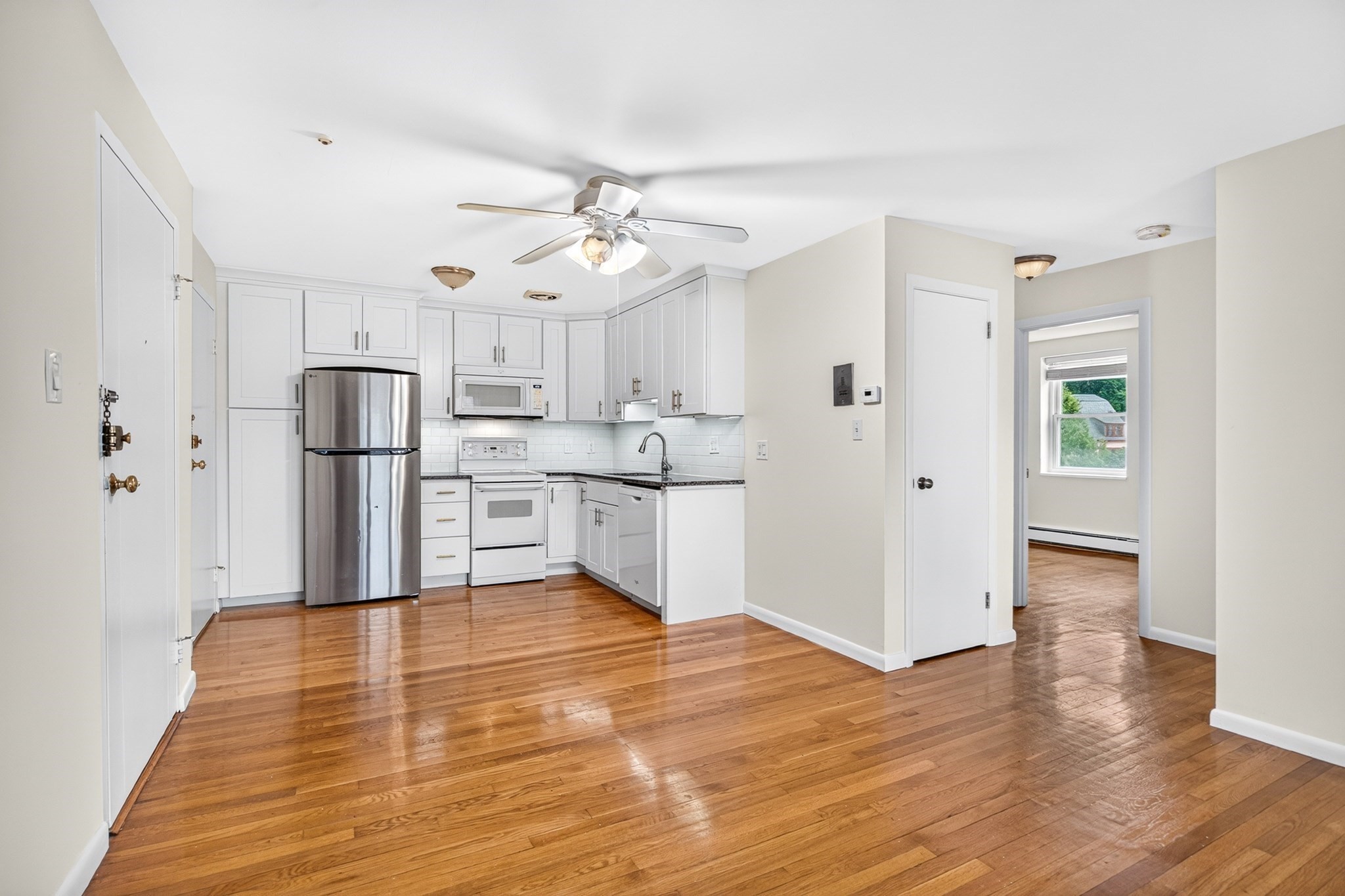 190 Mount Auburn Street #2 2-2 — photo