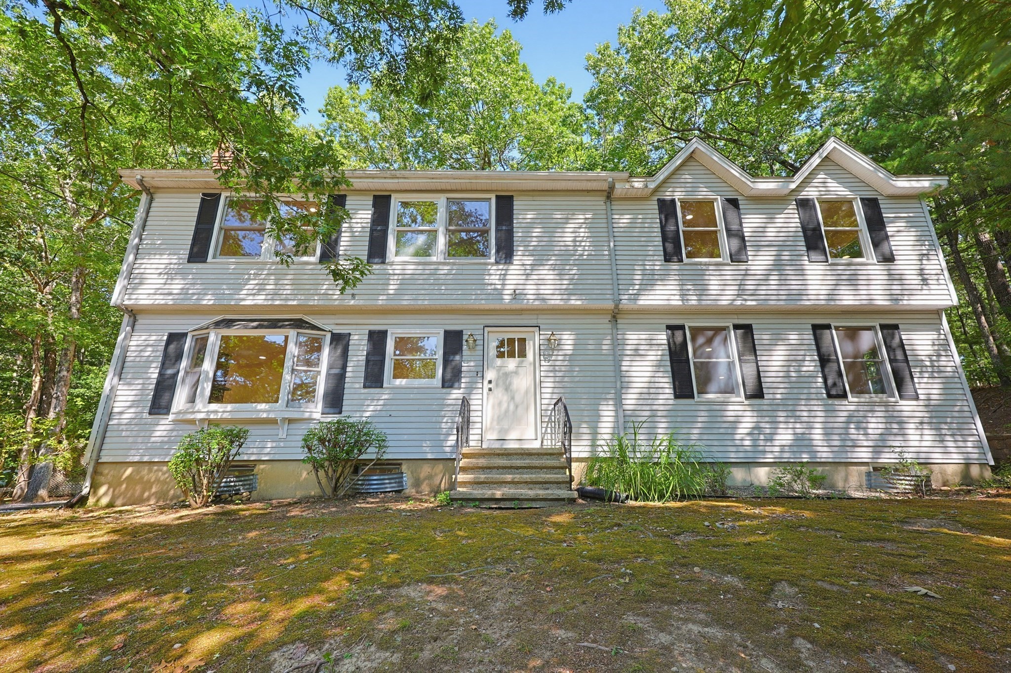 12 White Ave — photo