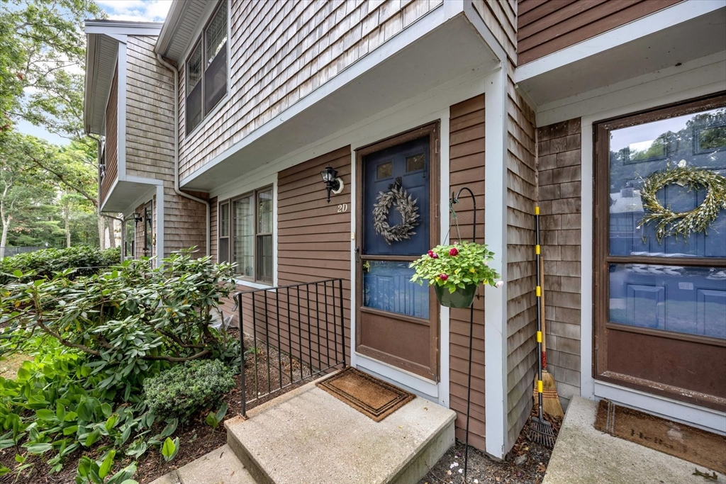 195 Falmouth Rd #2D — photo