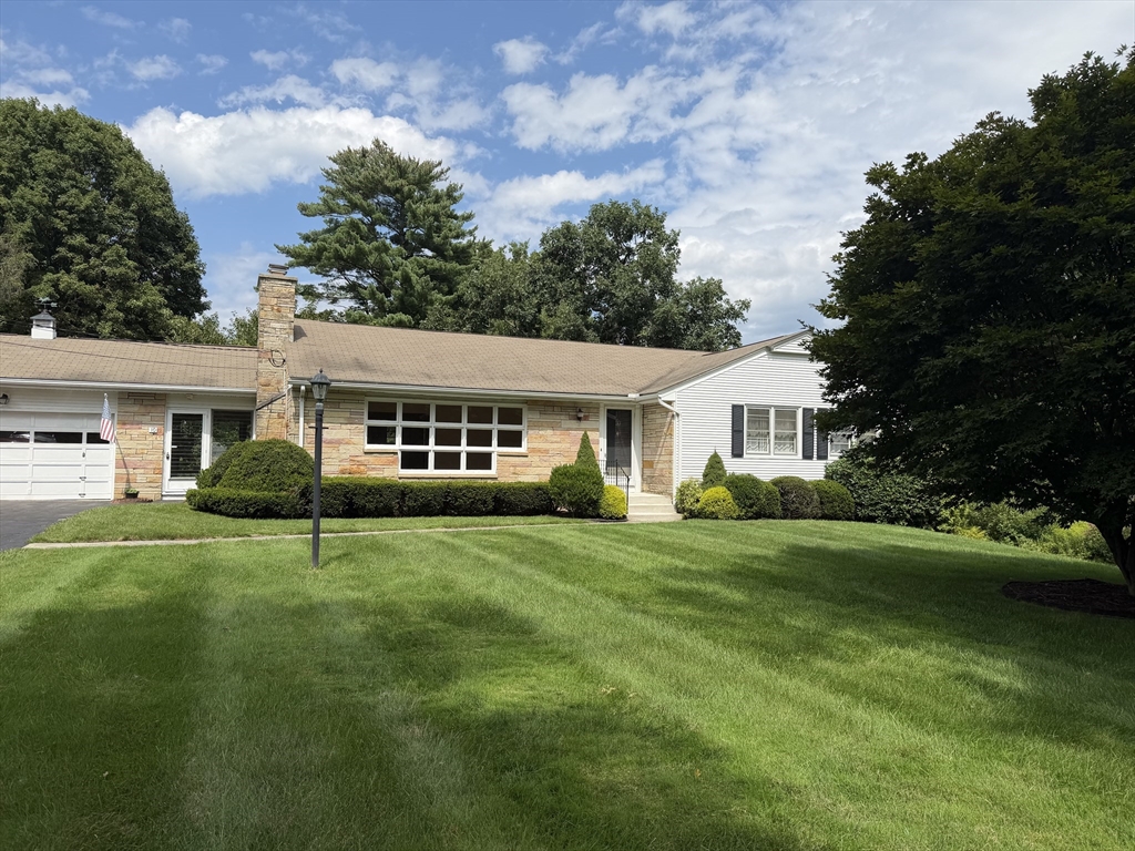 10 Shady Ln — photo