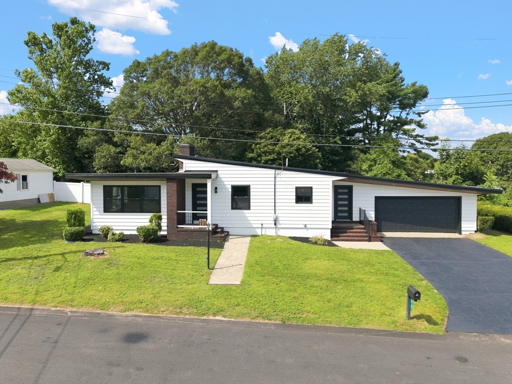 21 Hilltop Rd — photo