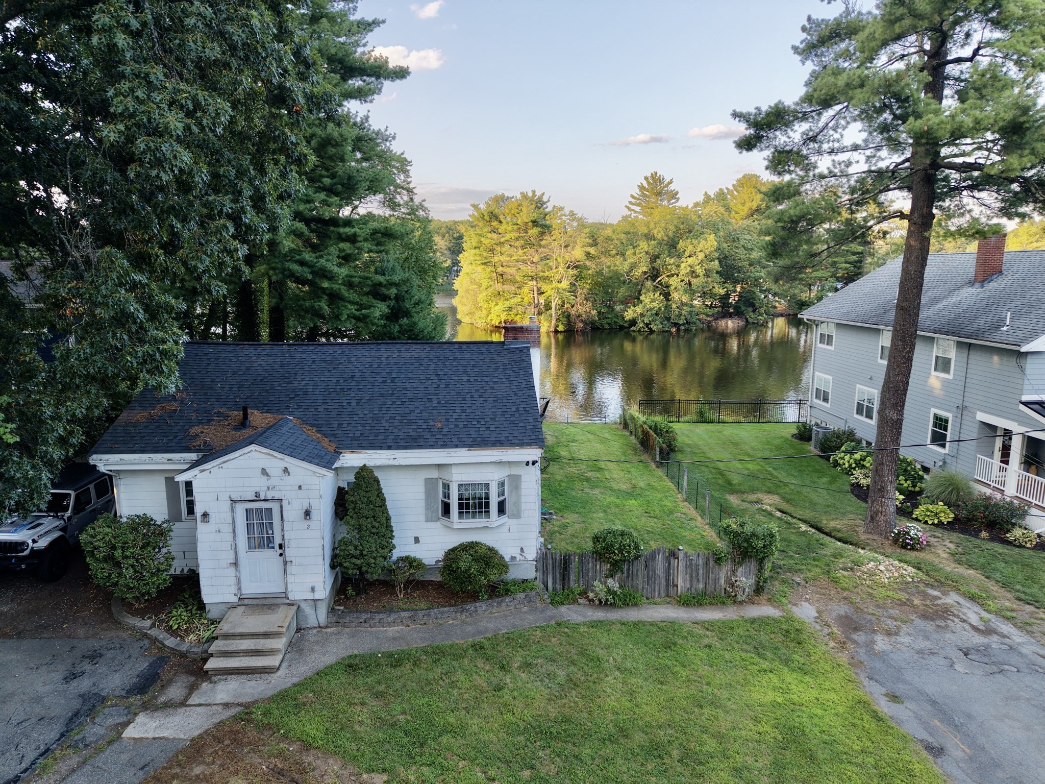 2 Colonial Road — photo