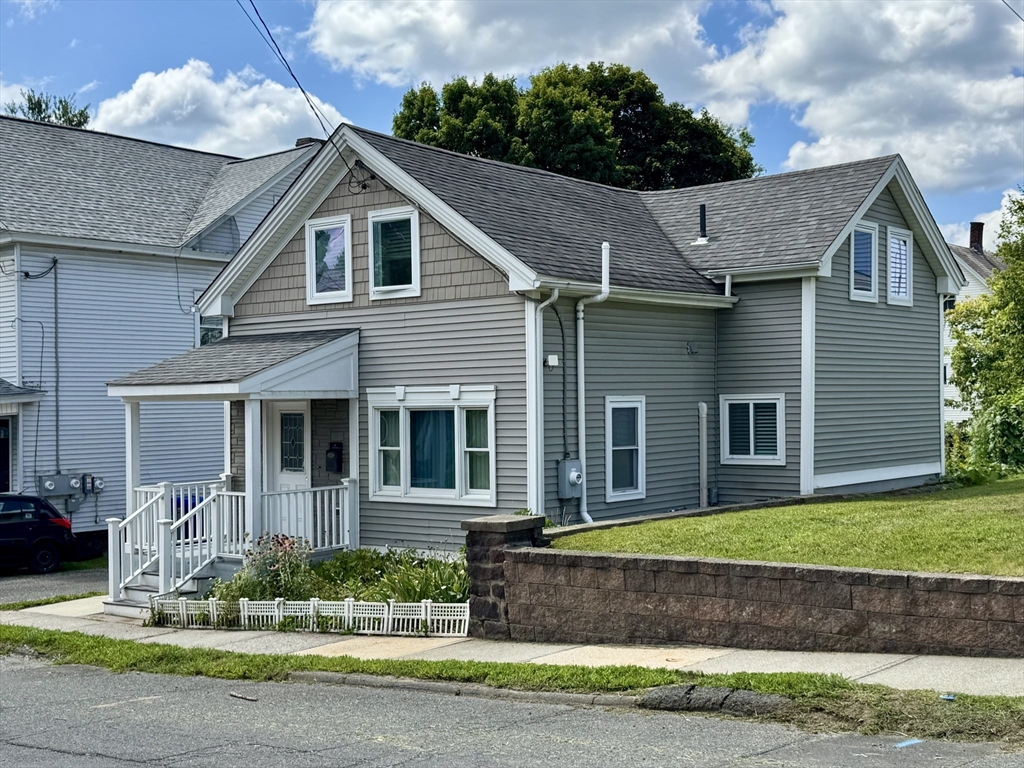 104 Davis Street — photo