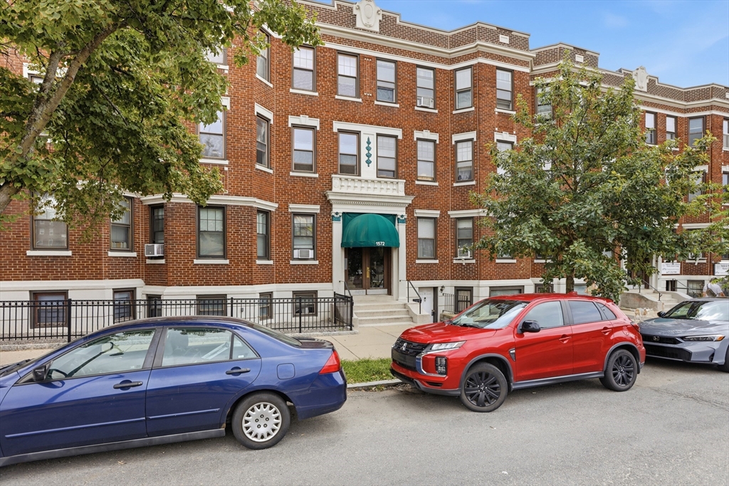 1572 Commonwealth Ave #6 — photo