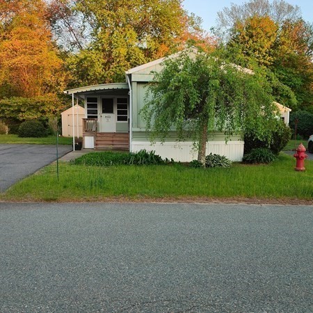 22 Thayer Dr — photo