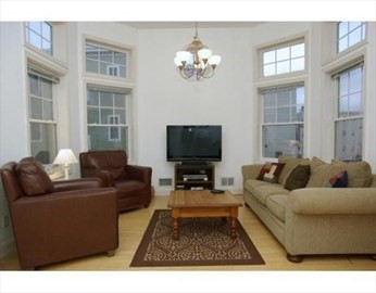 111 W 8th St #K — photo