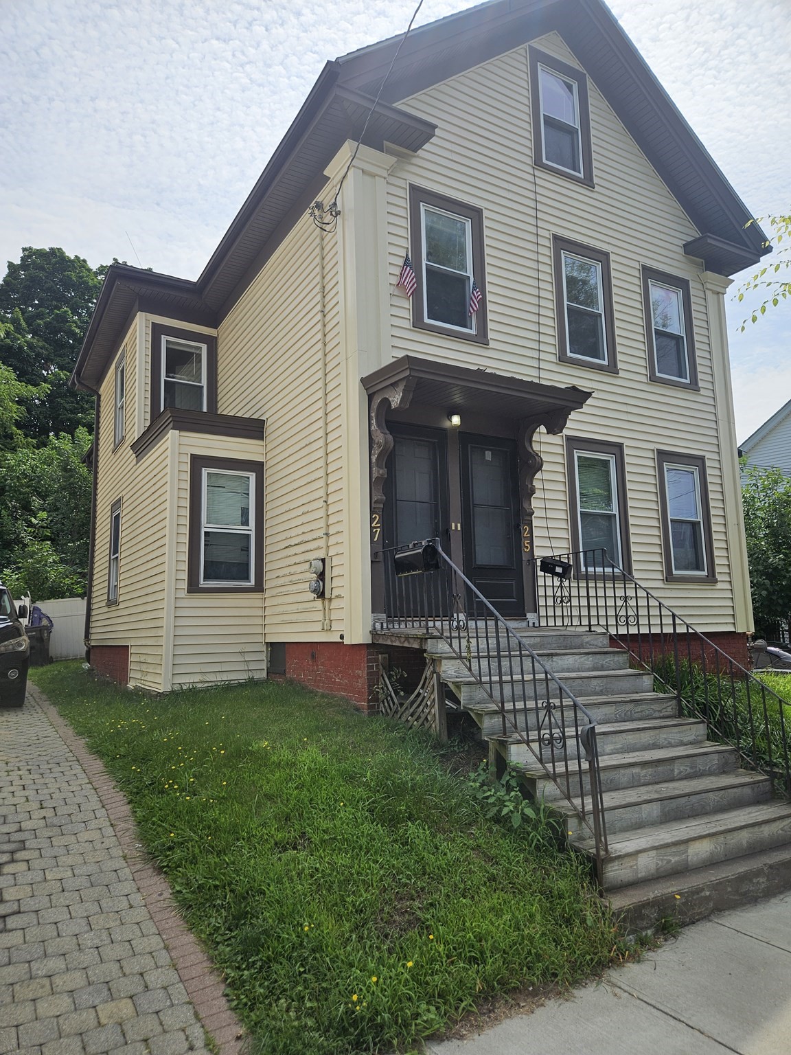 25-27 Auburn St U:2 — photo