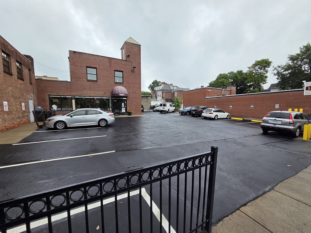138 Medway #B — photo