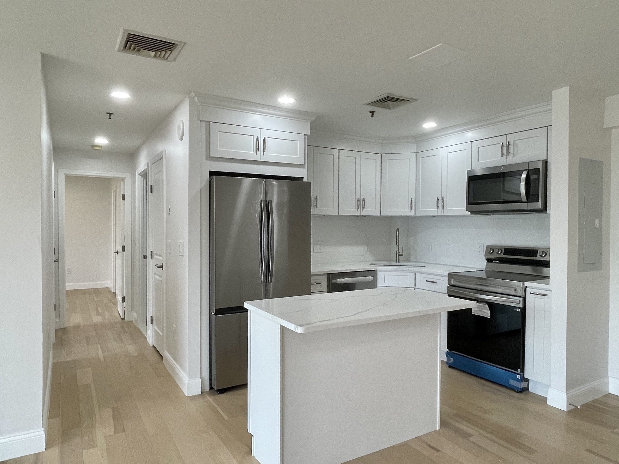 500 Washington St #306 — photo