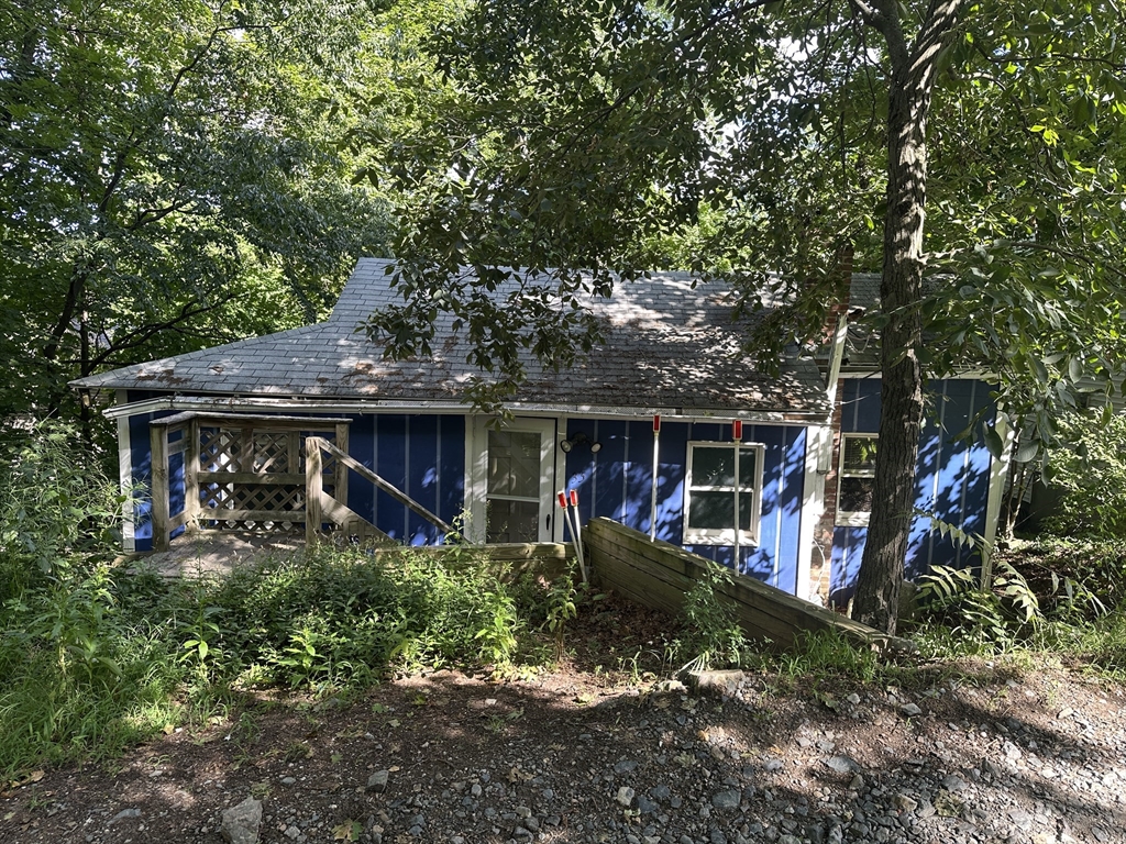 35 Hillcrest St. — photo