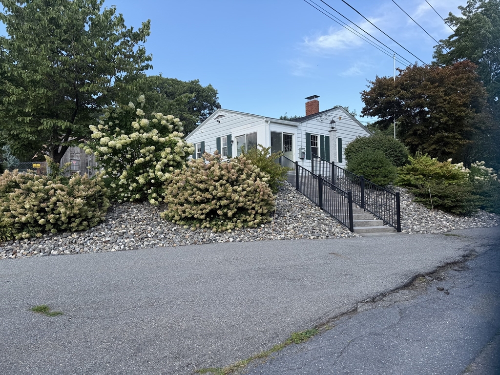 40 Marshall Rd — photo
