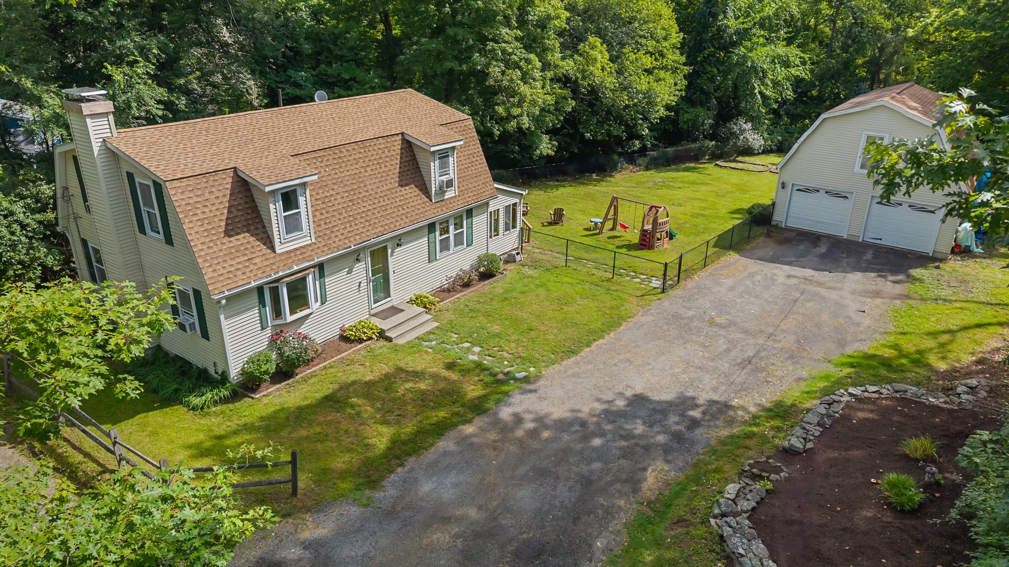 1 Shady Ln — photo