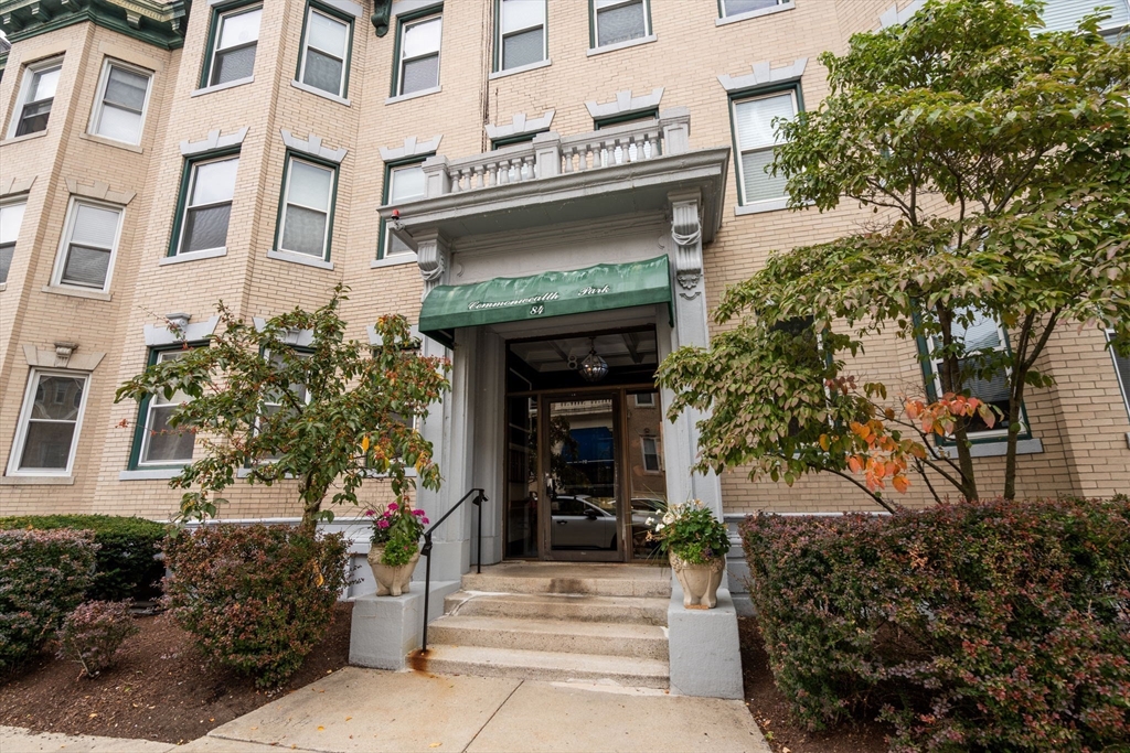 84 Gordon St #301 — photo