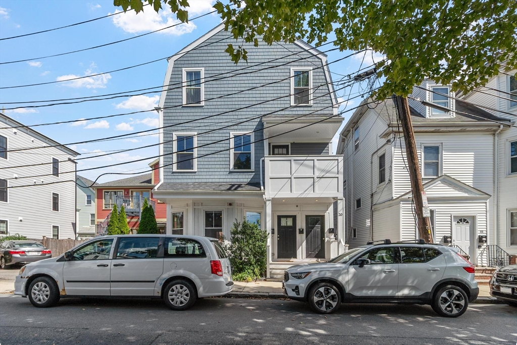 20 Carlton St #1 — photo