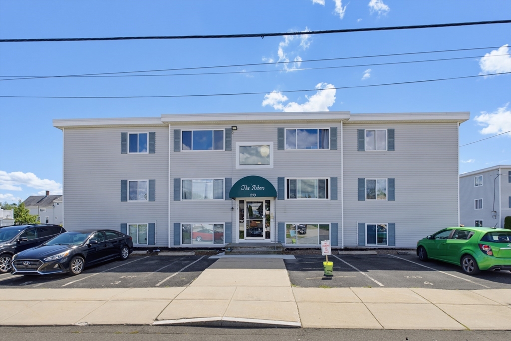 239 Glasgow St #1 — photo