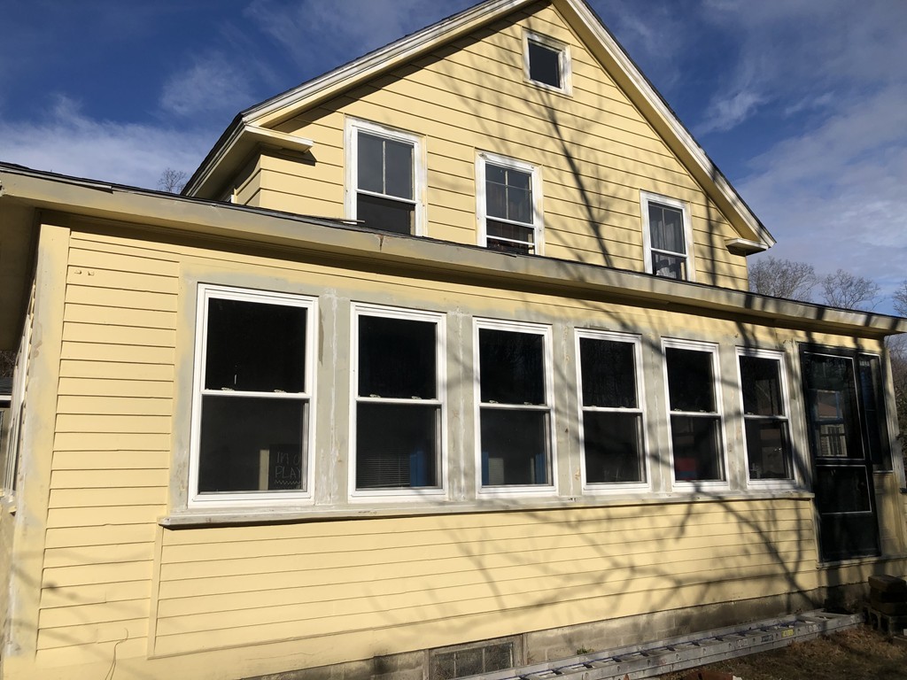 500 W Main St — photo