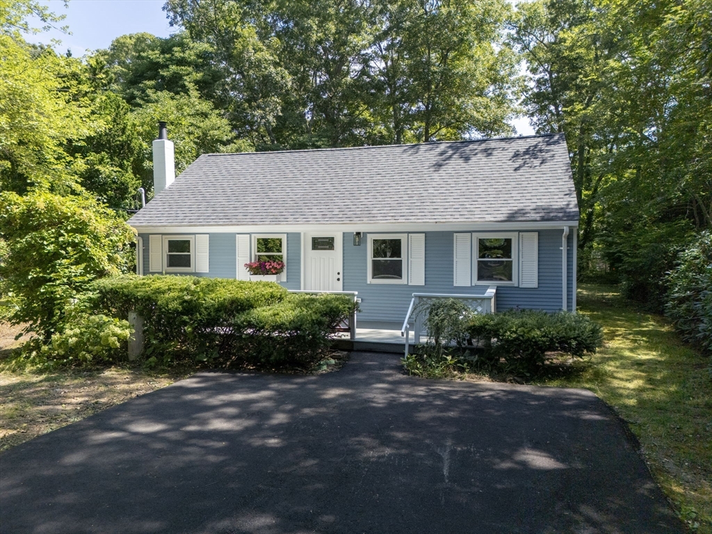 46 Lake Shore Dr — photo