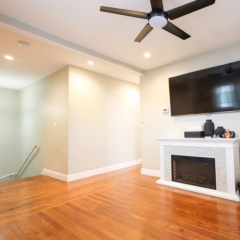 43-45 Belnel Rd #2 — photo