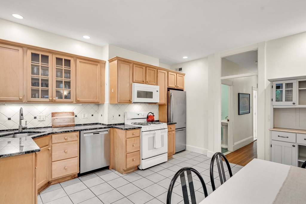 124 Chestnut St #1 — photo