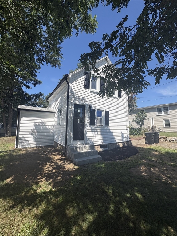 963 Russells Mills Rd — photo