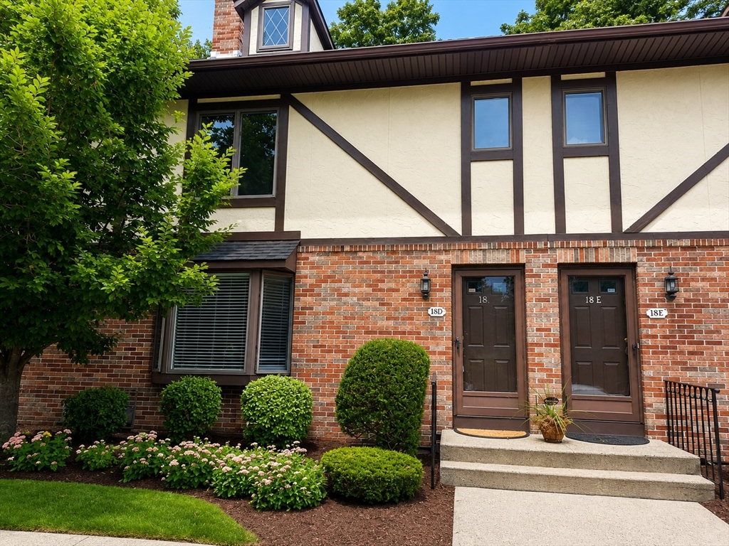 18 Mansion Woods Dr #D — photo