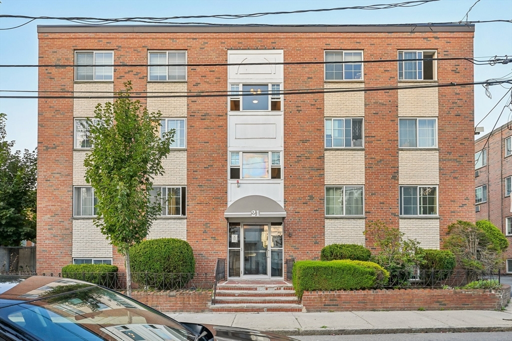 21 Staples Ave #23 — photo