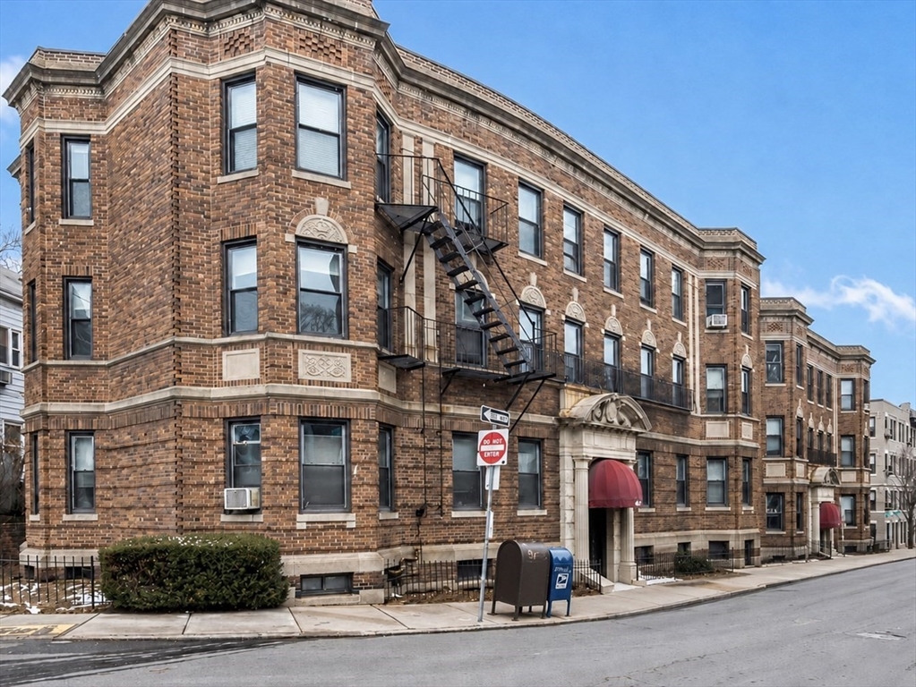 43 Glenville Ave #8 — photo