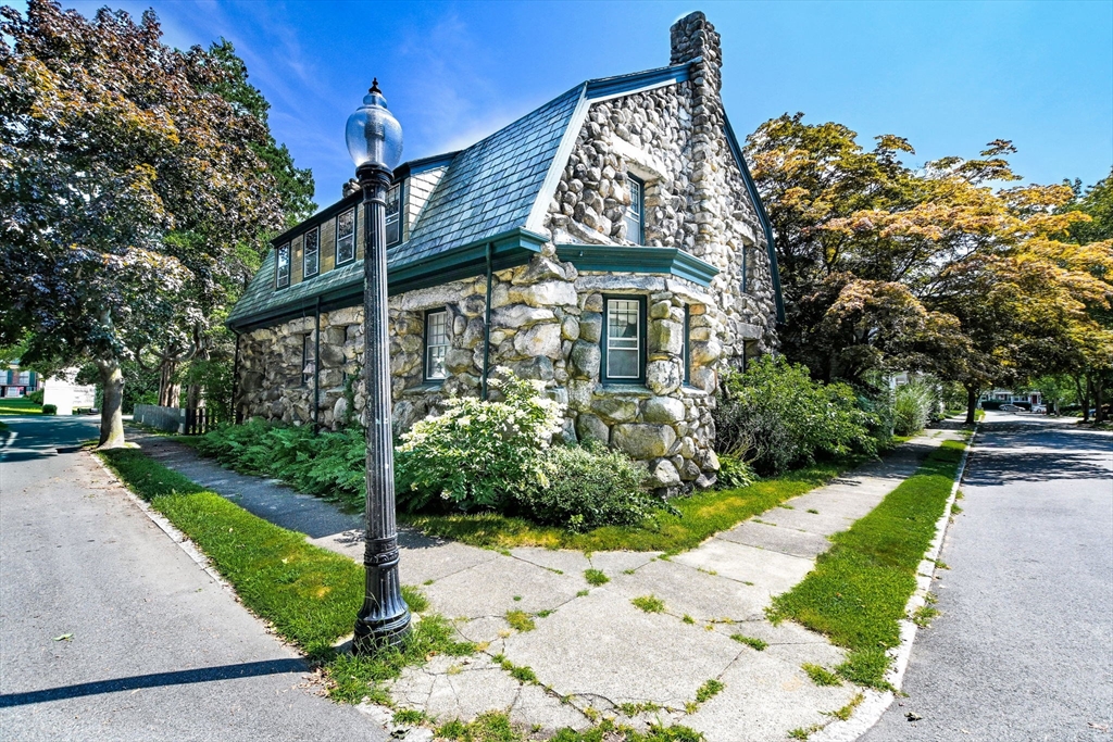 30 Arnold Place — photo