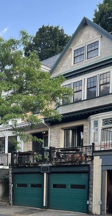 684 Washington St #1 — photo