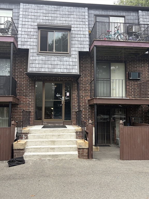 44 Main St. #6 — photo