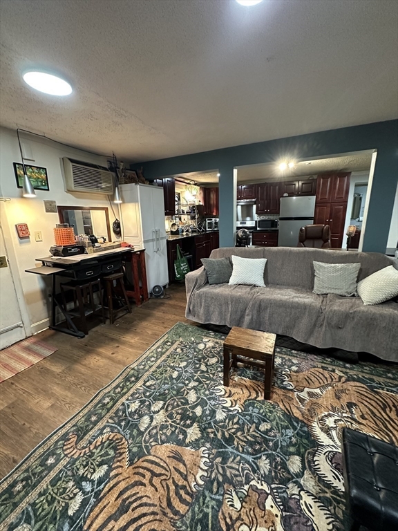 27 Hosmer St #1 — photo