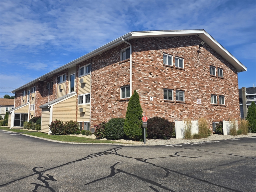 720 Main St #20 — photo