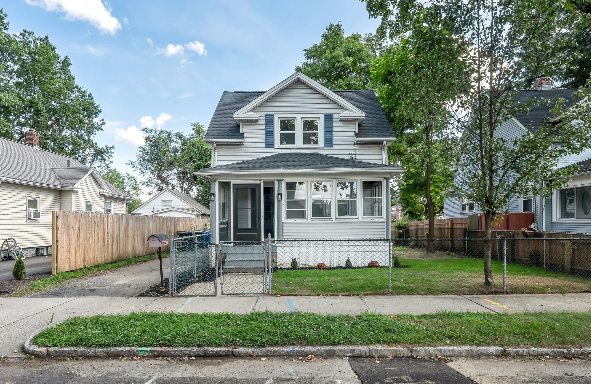 19 Eldert Street, Springfield, MA 01109 — photo 2