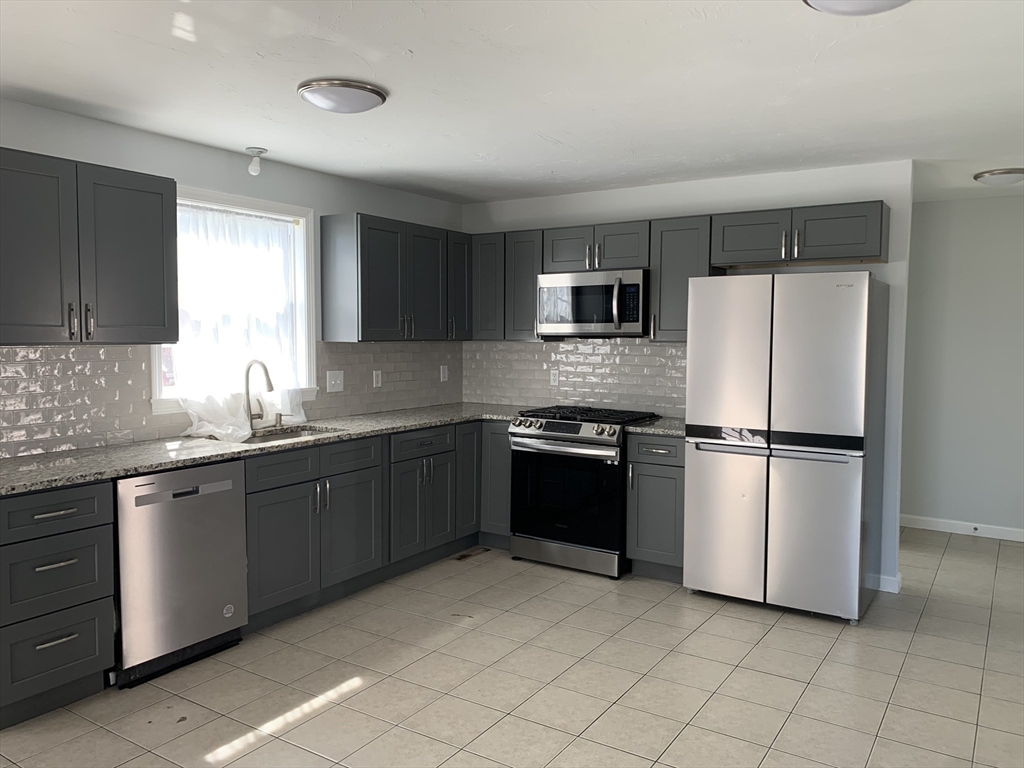 172 Lawrence St. #1 — photo
