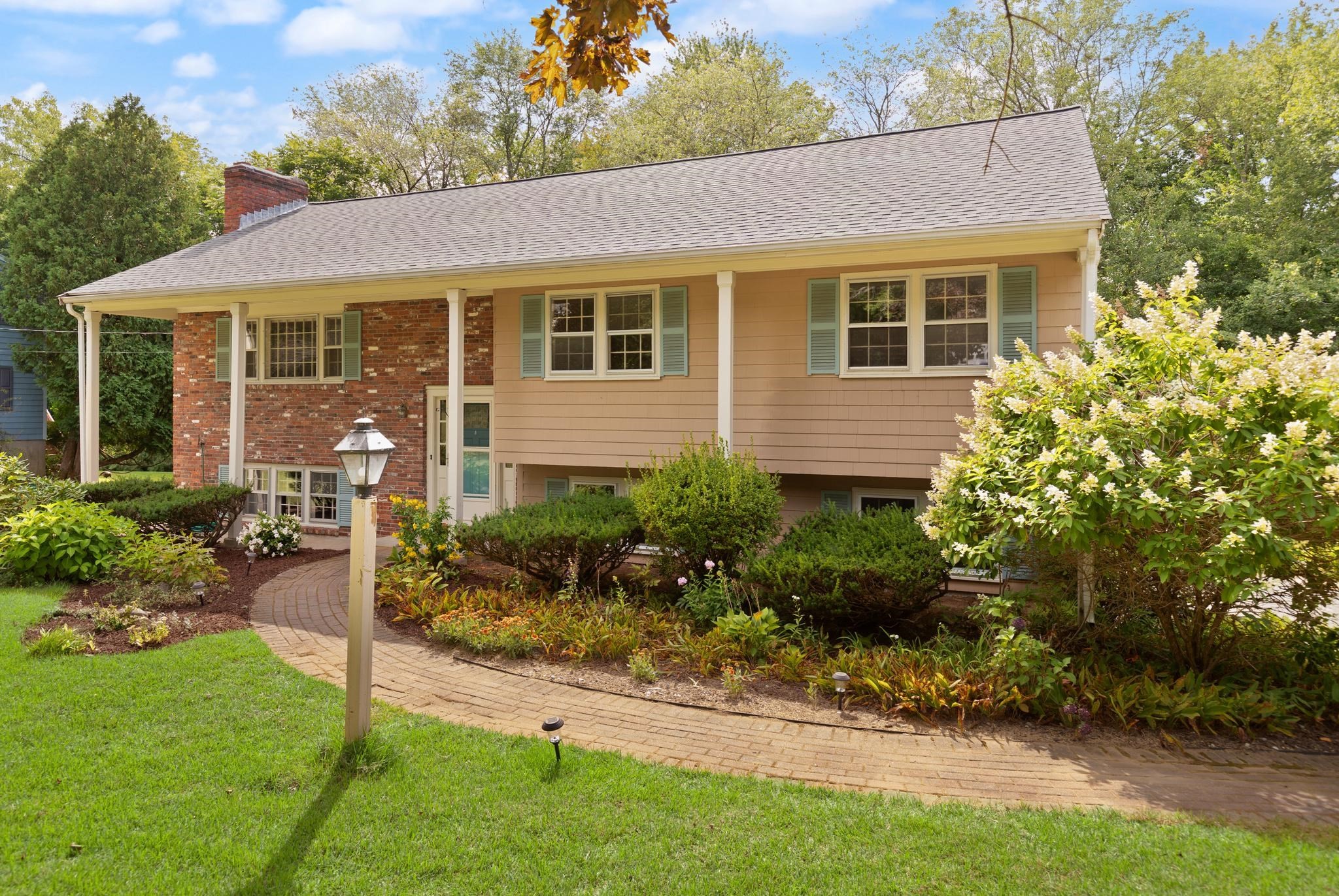 12 Old Stagecoach Rd — photo
