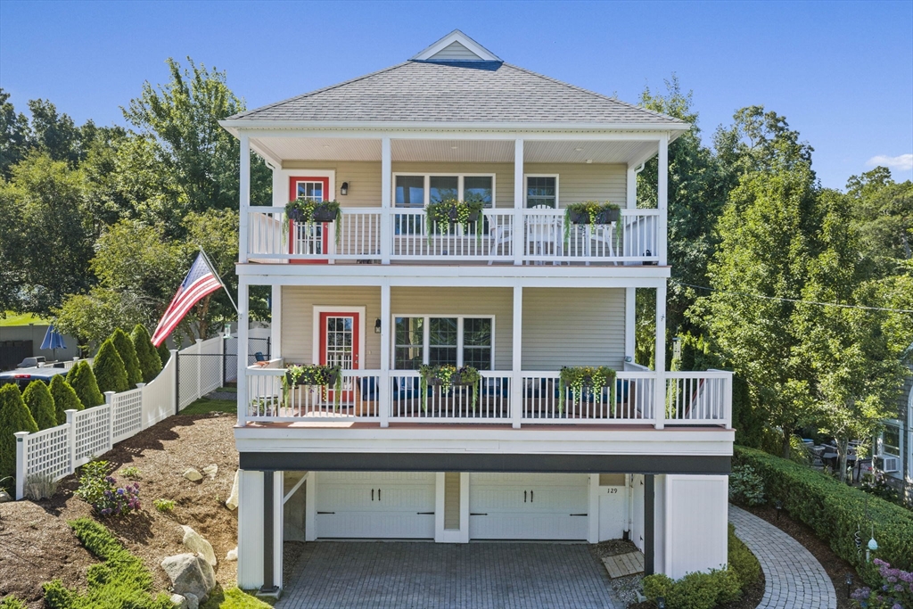 129 Bay Shore Dr — photo
