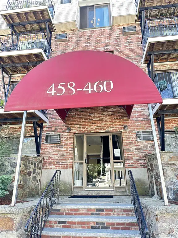 458-460 Eastern Ave #14 — photo
