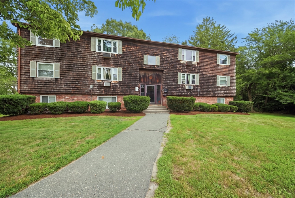 137 John a Dunn Memorial Dr #5 — photo
