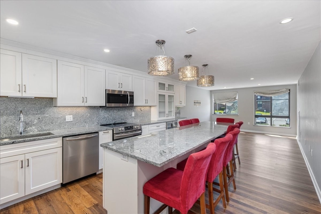100 Ledgewood Dr #410 — photo