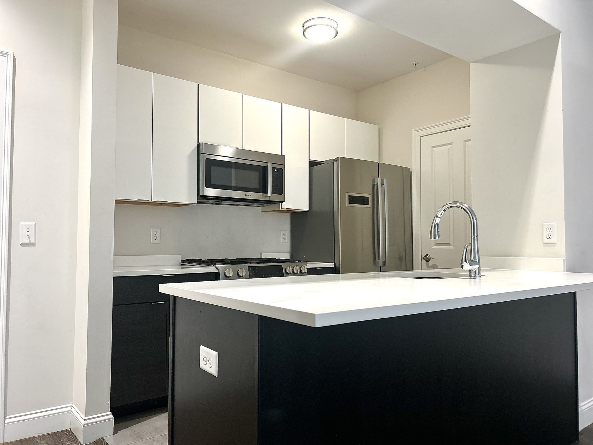 1022 Hancock Street #209 — photo