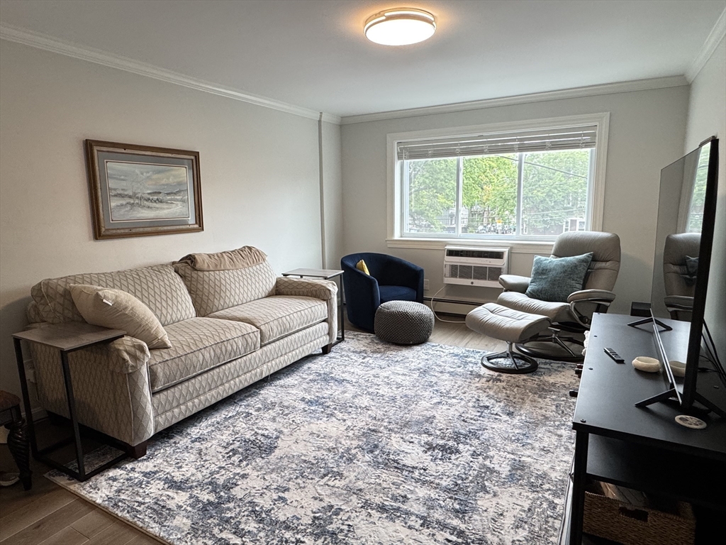 329 Harvard St #24 — photo