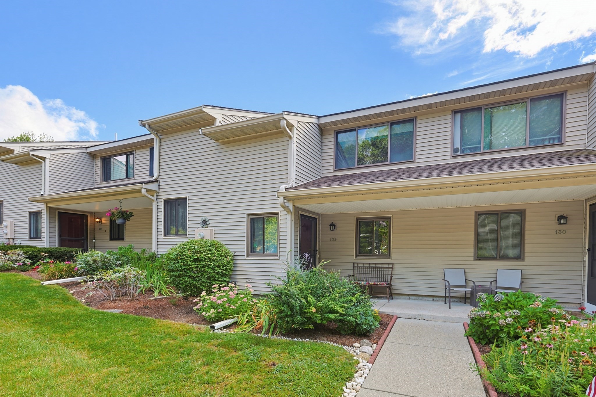 129 Highwood Drive #129 — photo