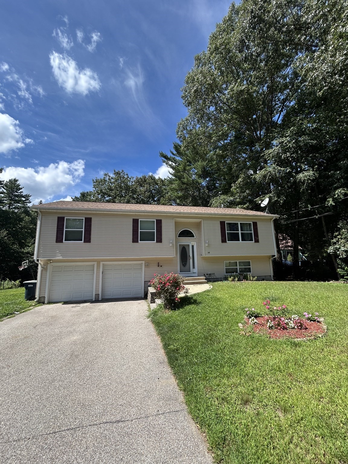 58 Brentwood Dr #1 — photo