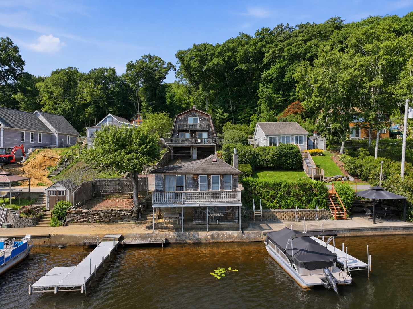21-22 Beach Drive — photo