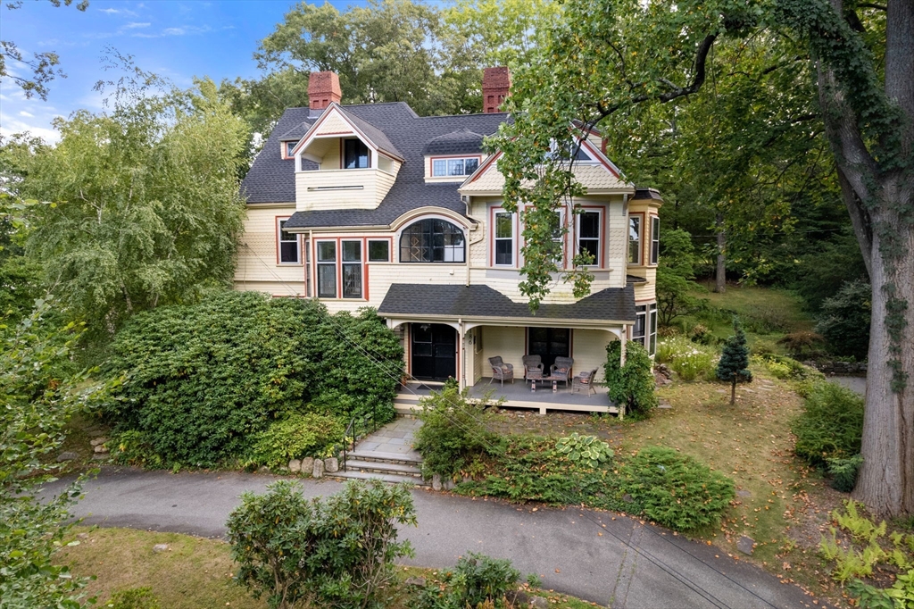186 Highland Ave — photo