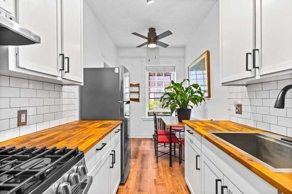 1945 Commonwealth Ave #7 — photo