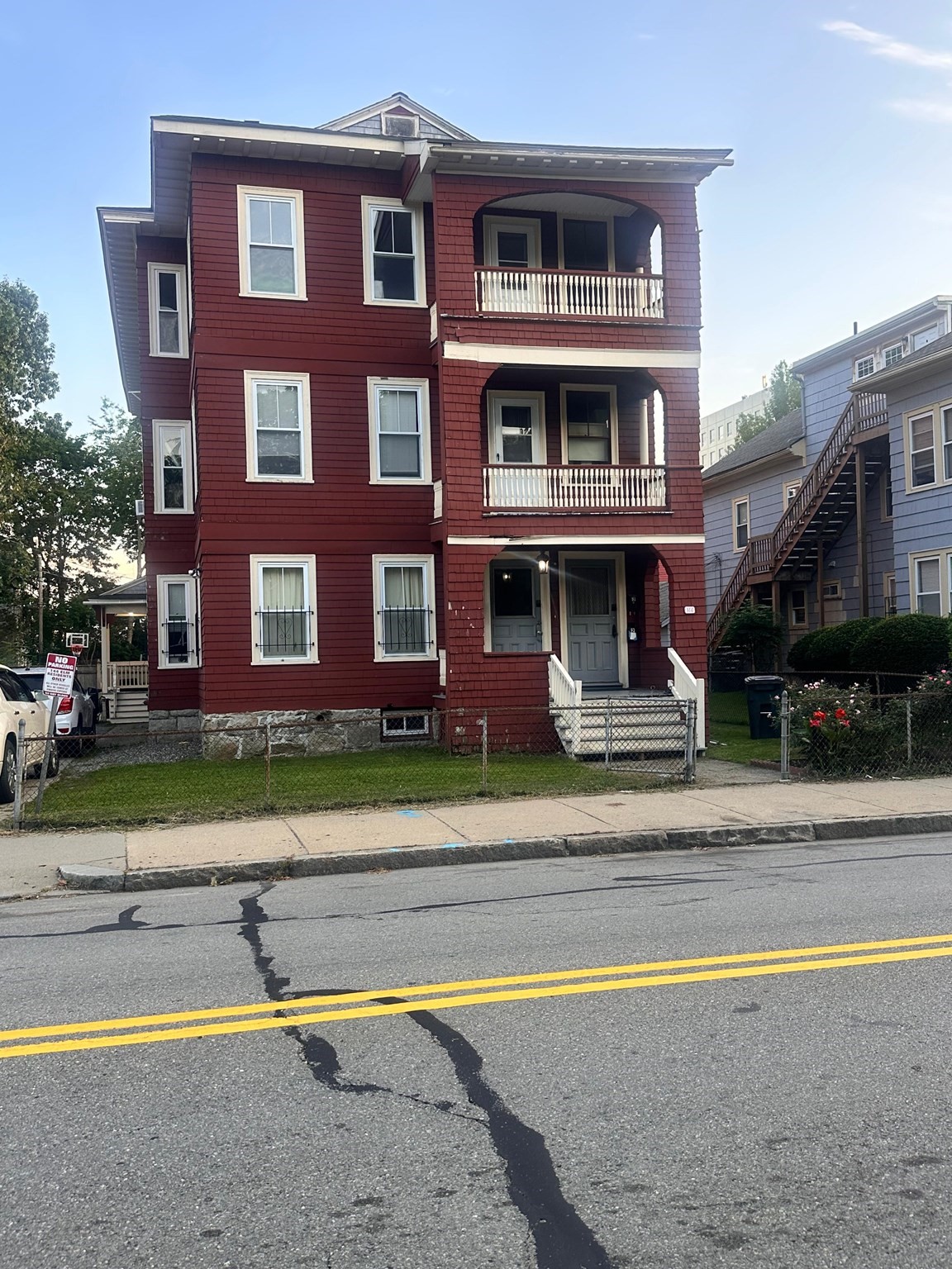 144 Elm St #3 — photo