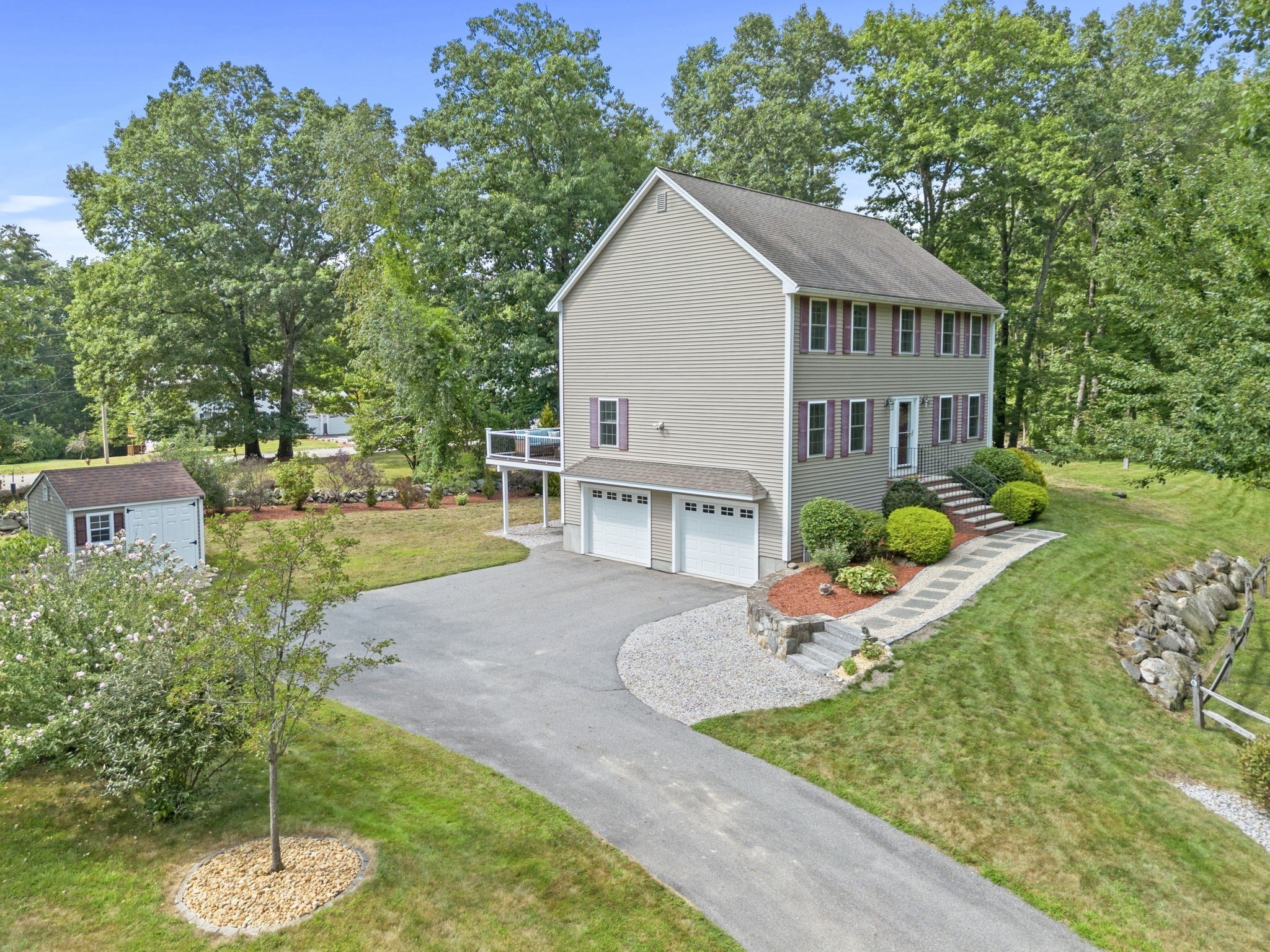 11 Village Ln — photo