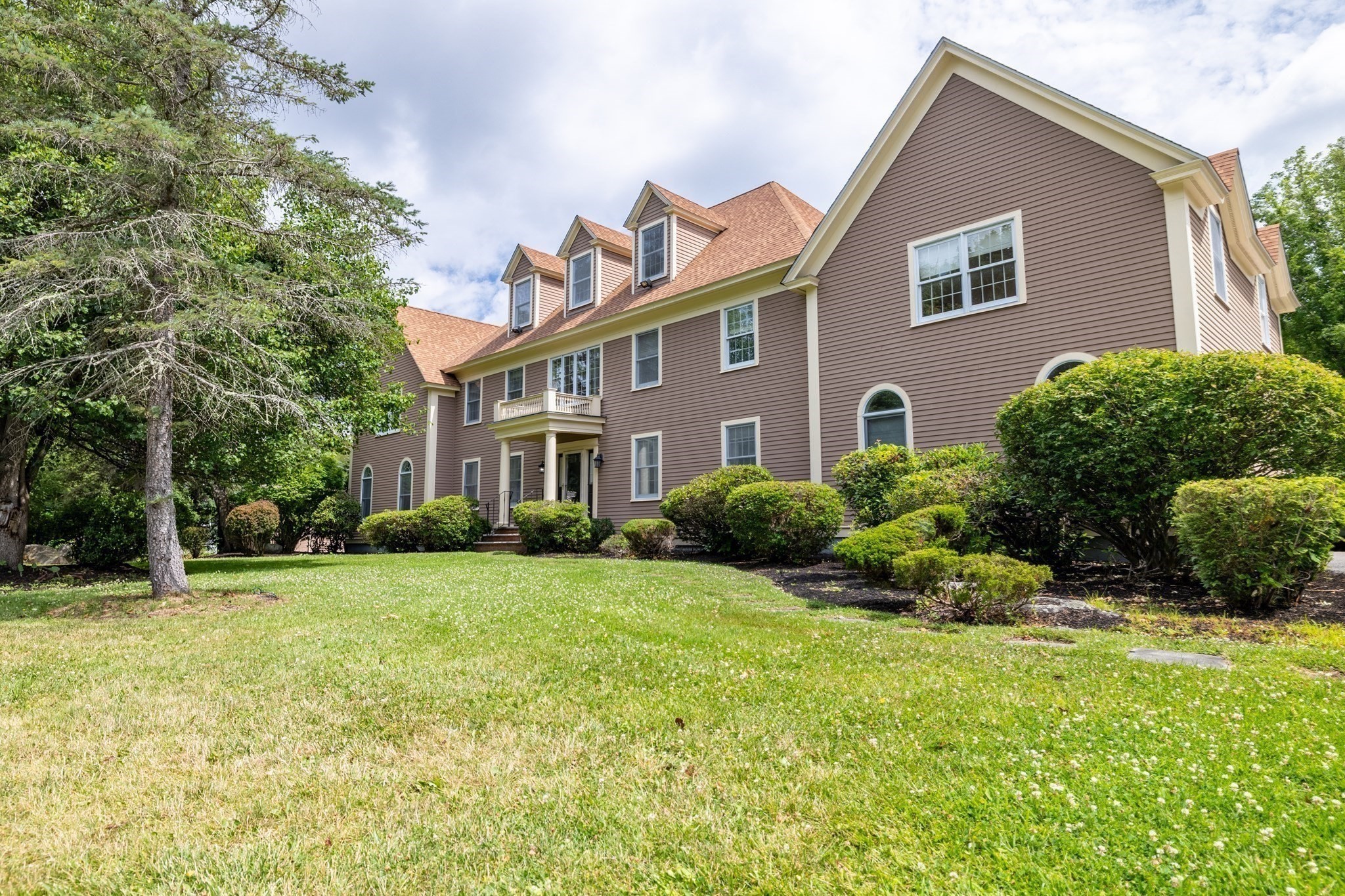 56 Holt Rd — photo