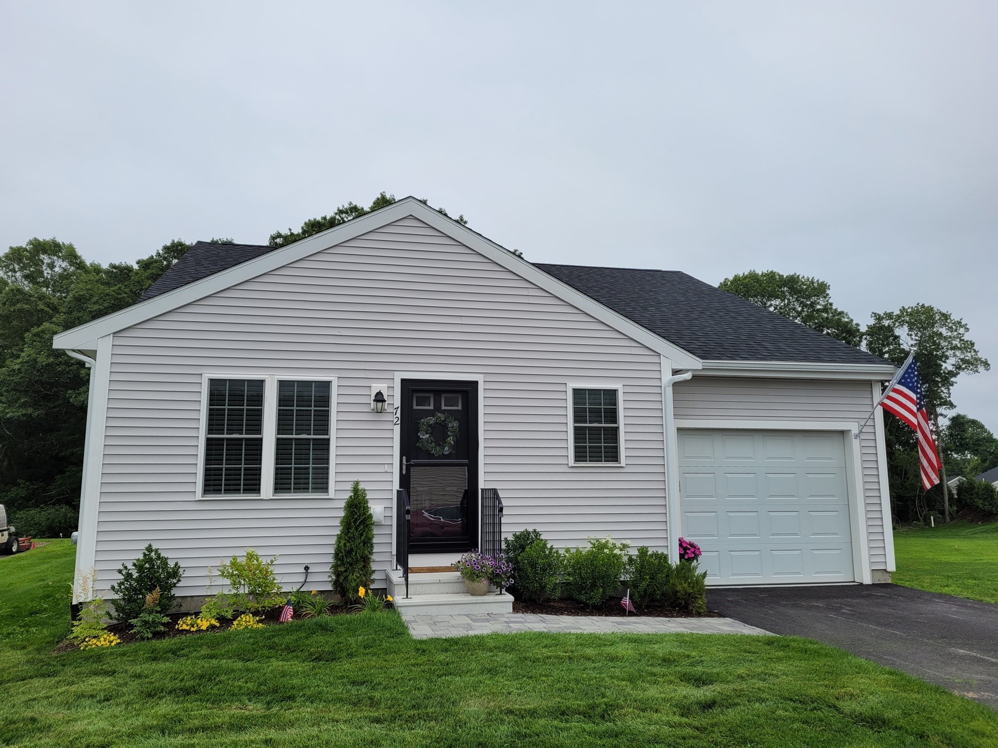 23 Bumblebee Dr. — photo